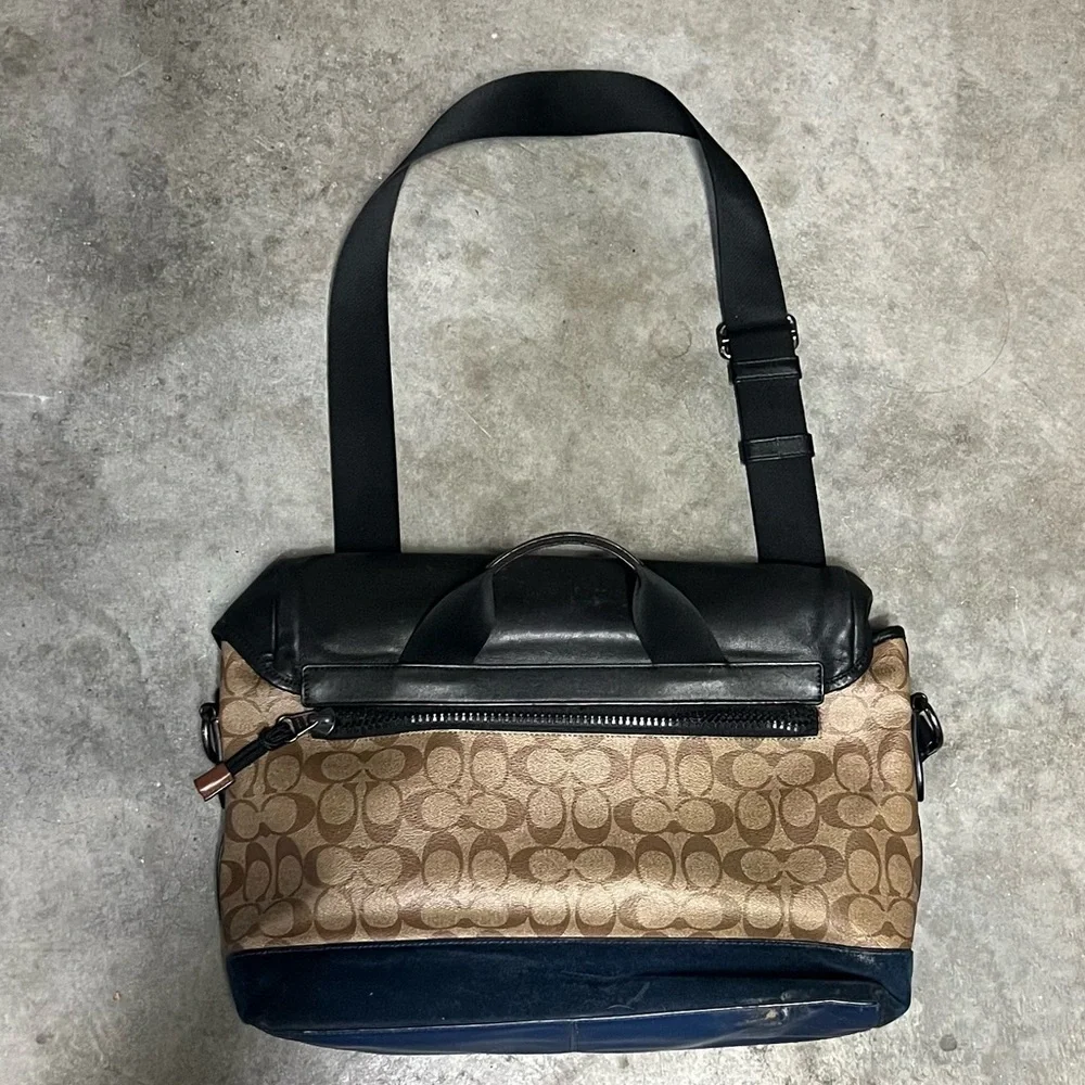 Coach Men's messenger bag - Picture 4 of 10